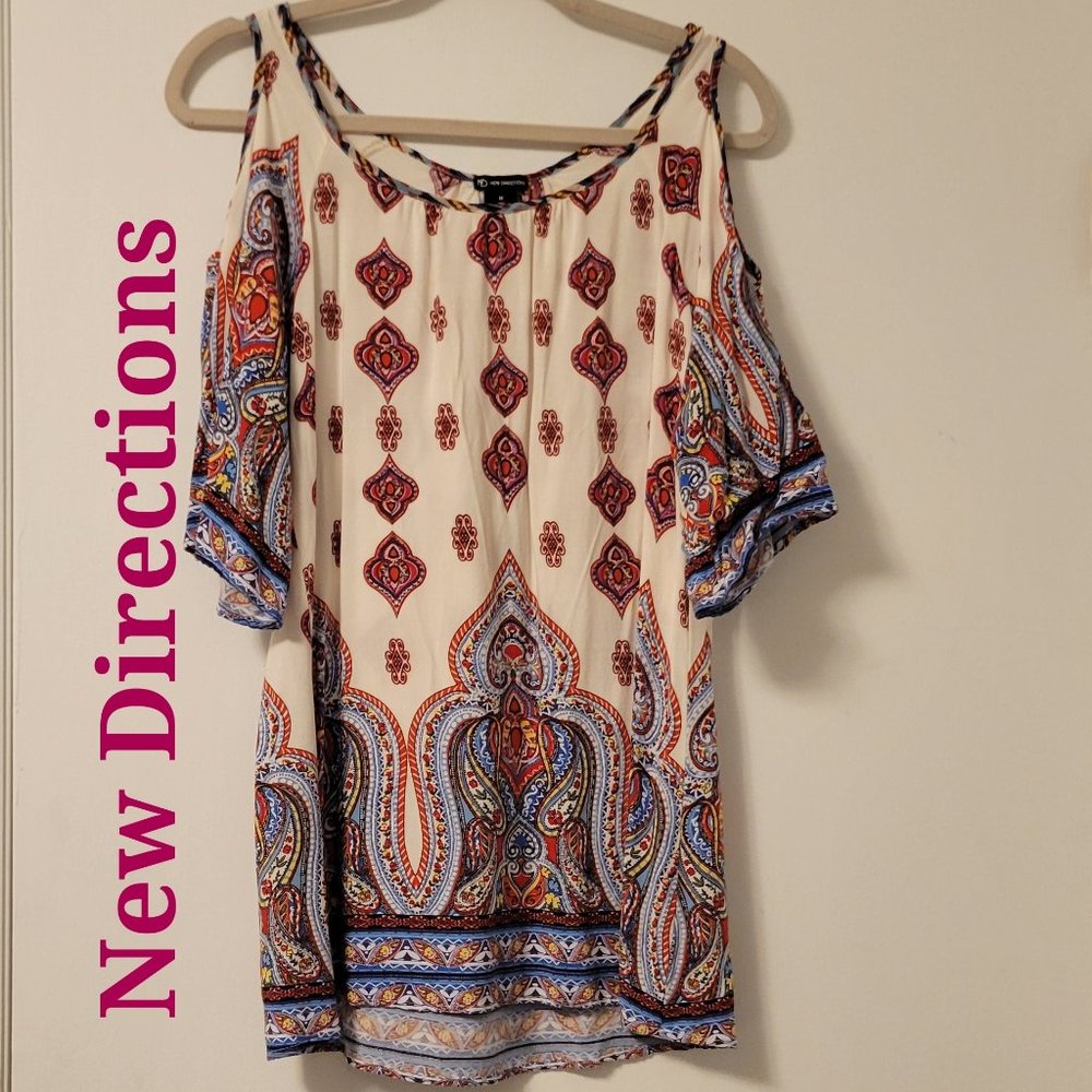 ❣️HP❣️ New Directions cold shoulder dress with pretty design sz: M